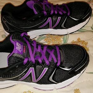 New Balance Women's 490v2 Running Shoes